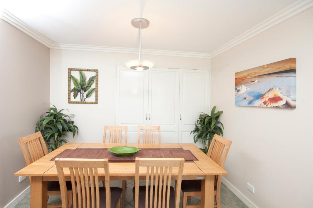 פורסטר Sails Apartments מראה חיצוני תמונה